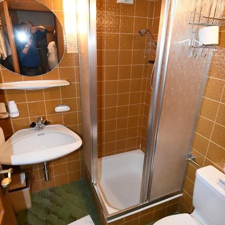Klausen Hotel